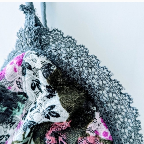 Summer stretch lace print bralette, adjustable straps, Gray with pink & magenta - Picture 5 of 8